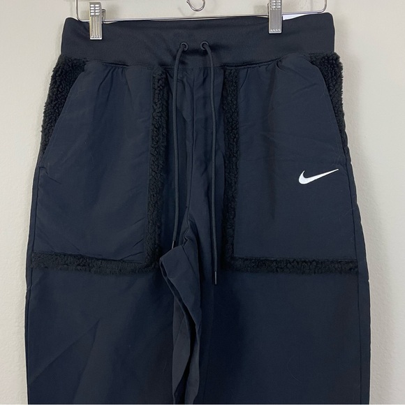 NWT Nike Black Faux Fur‎ High Rise Loose Fit Pants Size Medium - Picture 4 of 12